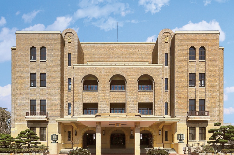 岡谷鋼機名古屋公会堂外観